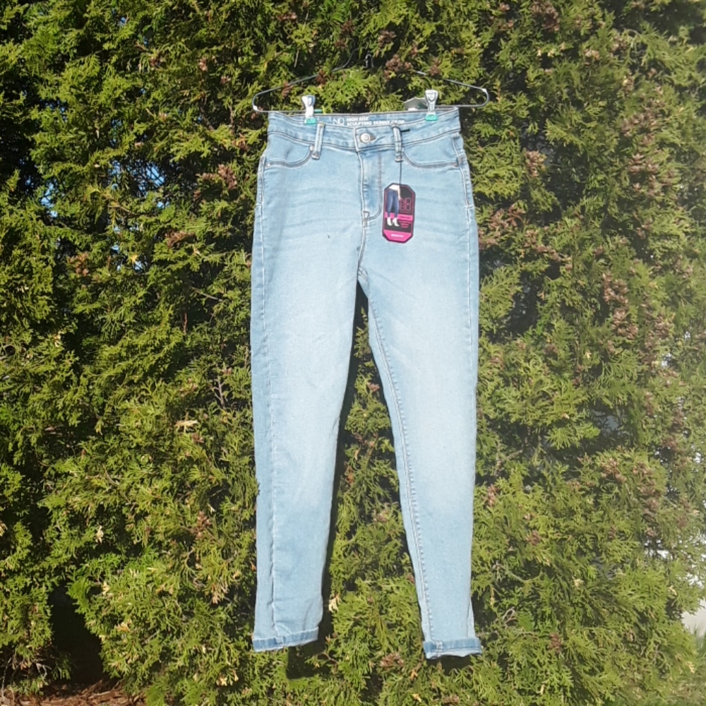 White washed high rise Jean's